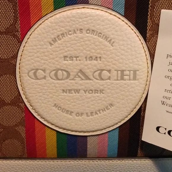 Authentic Coach crossbody / handbag brand new with tag - Picture 2 of 12